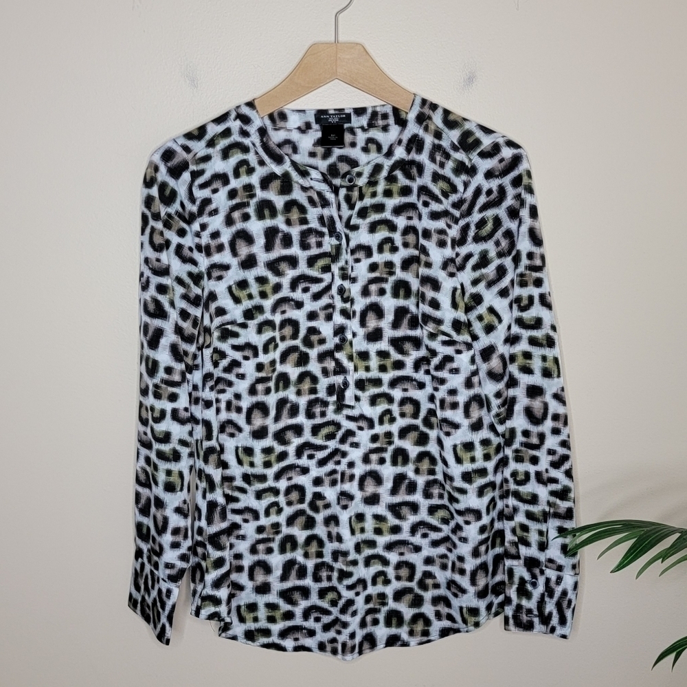 Ann Taylor Factory Petite Leopard Print Top Size Small Petite SP
